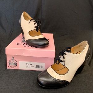 Crown Vintage Delight Heels